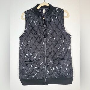 NWOT ✨ LANSTON X REVOLVE Diamond Quilted Sleeveless Jacket Size Medium